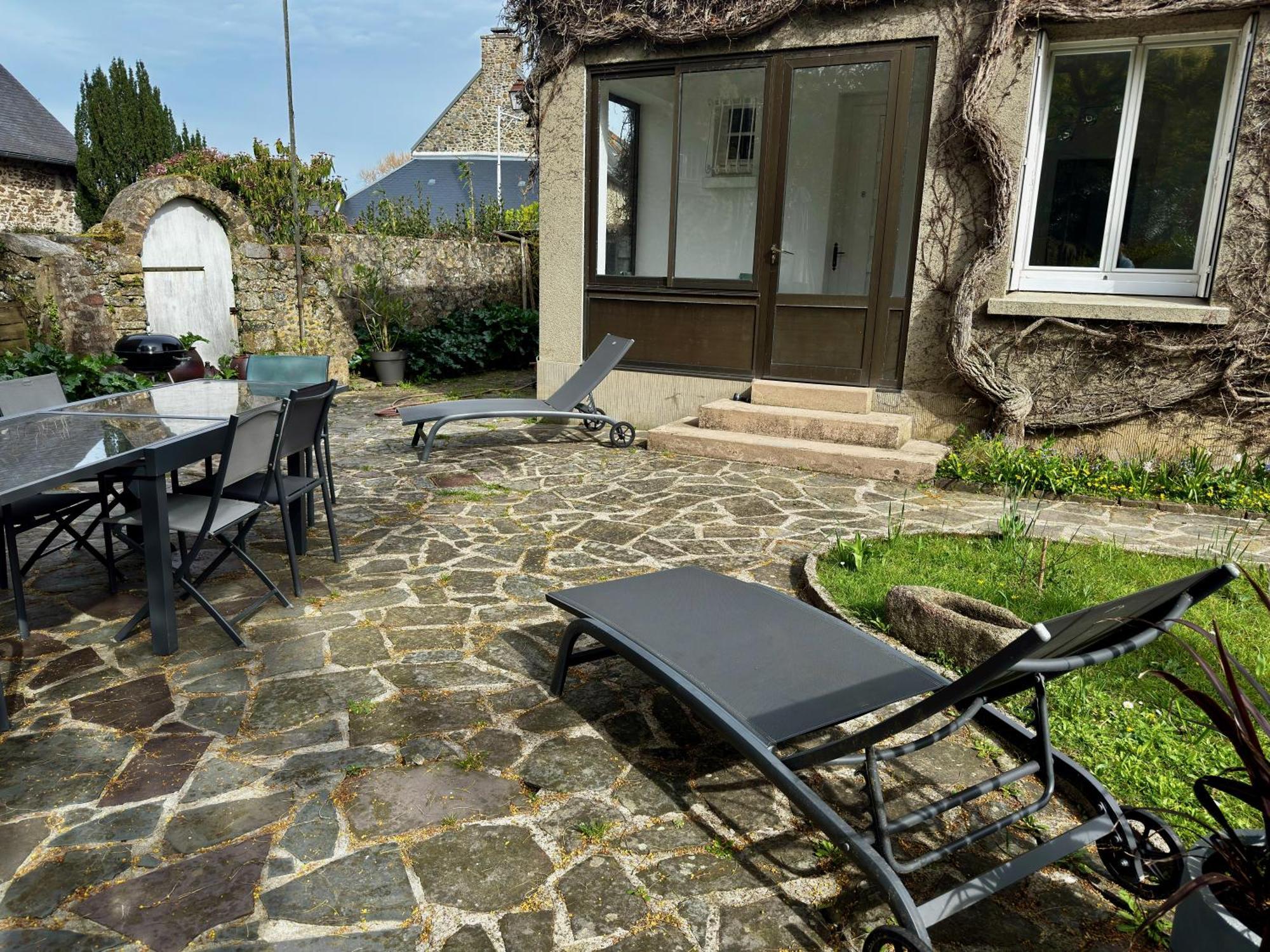 La Triolette, Maison Chaleureuse, Independante Et Refaite A Neuf Dans Le Vieux Coutainville, Tourisme Ou Teletravail Агон-Кутенвиль Экстерьер фото